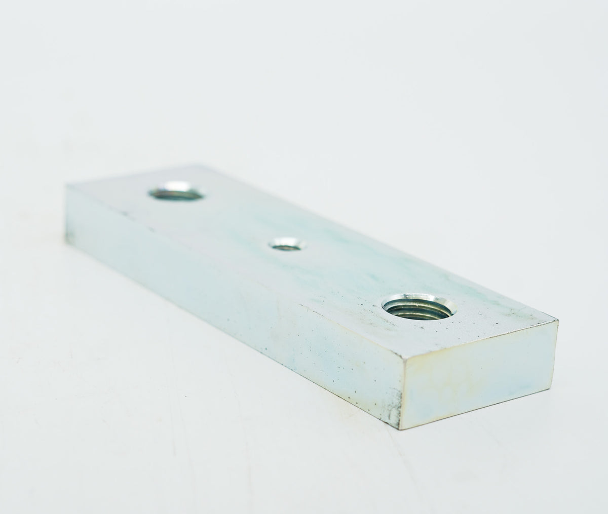 THREADED PLATE FOR LOADER COUNTERWEIGHT P/N 7155158 – White Star Machinery